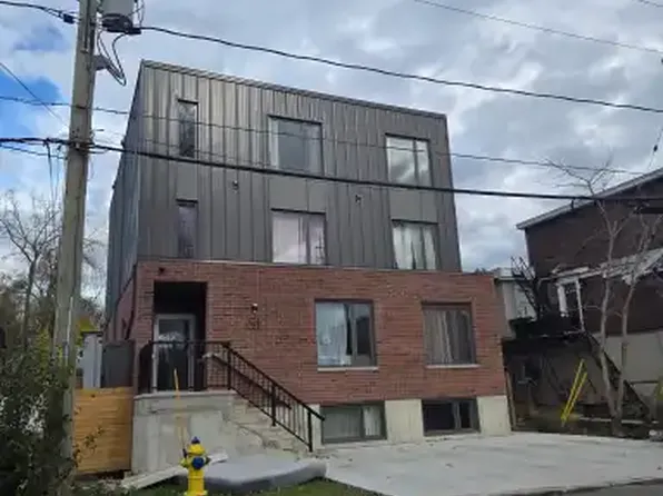 51 Jolliet Ave #7, Ottawa, ON K1L 5H3