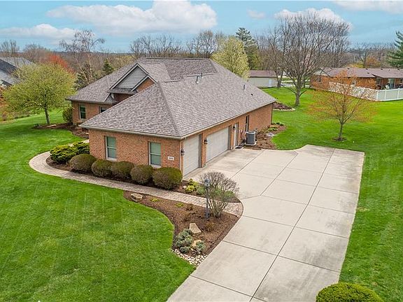 3rd image of 585 Heatherwoode Cir