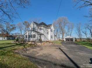 912 E McDevitt Ave, Jackson, MI 49203