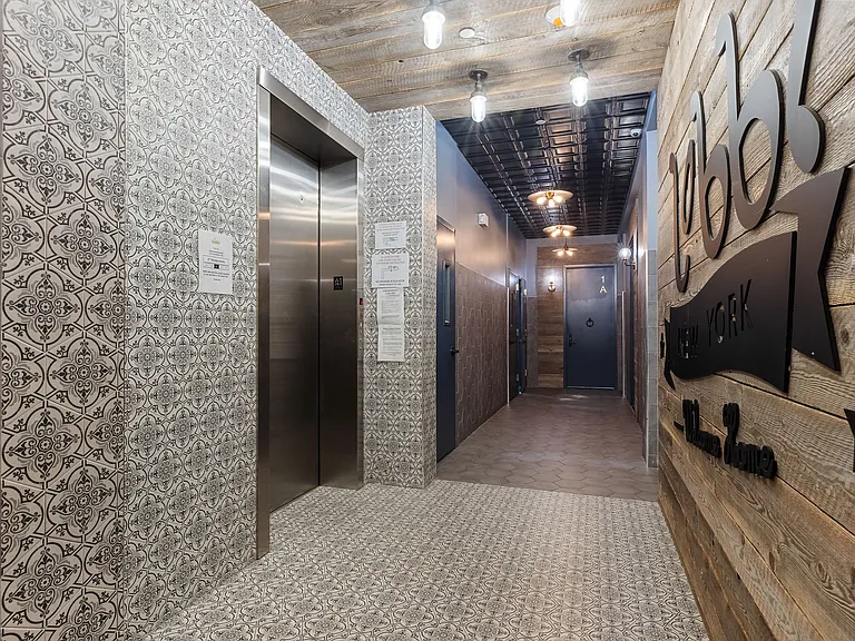 23 Menahan St #3E — Photo 5