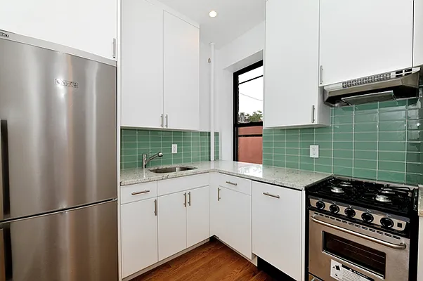 Rented by Aether Property Group | media 30