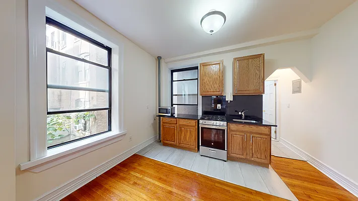 Rented by Bond New York | media 8