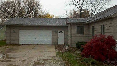 3rd image of 4332 E Mount Morris Rd