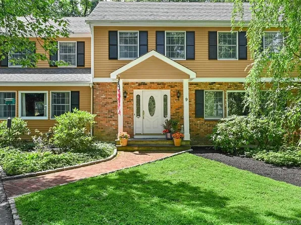 9 Rivard Crescent, Westport, CT 06880