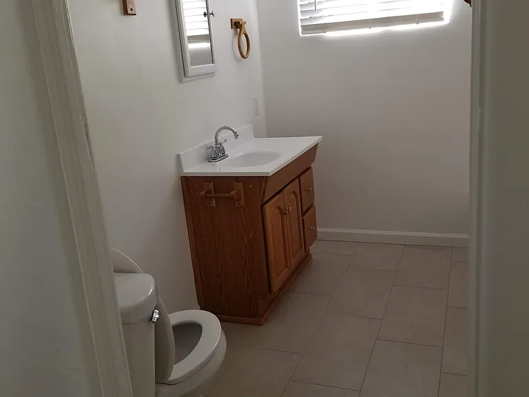 2132 E Mulberry Dr — Photo 17