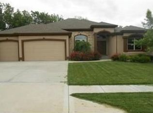 14765 NW 66th St, Parkville, MO 64152
