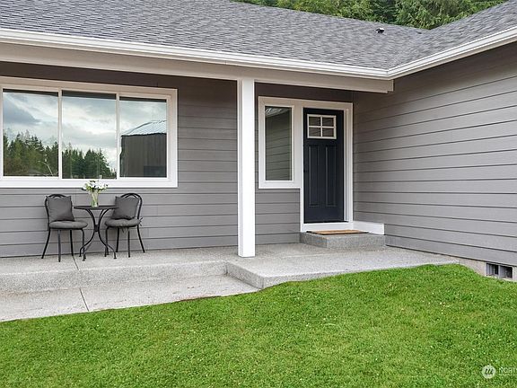 4th image of 330 Cliff Jones Drive