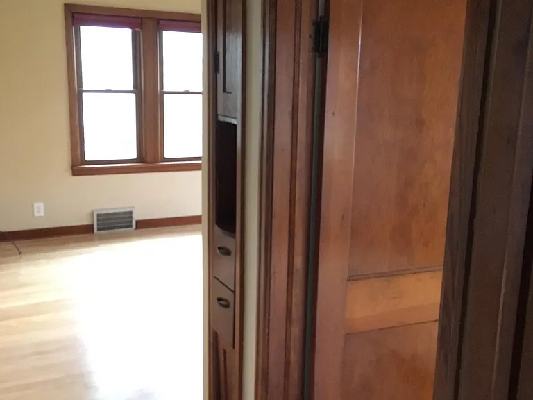 2939 Harvey St — Photo 7