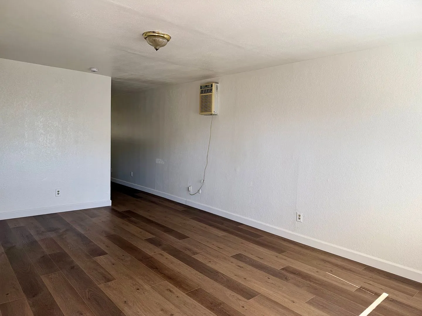 4530 E Thomas Ave — Photo 2