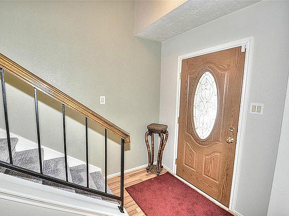4th image of 139 Fargo Woods Dr