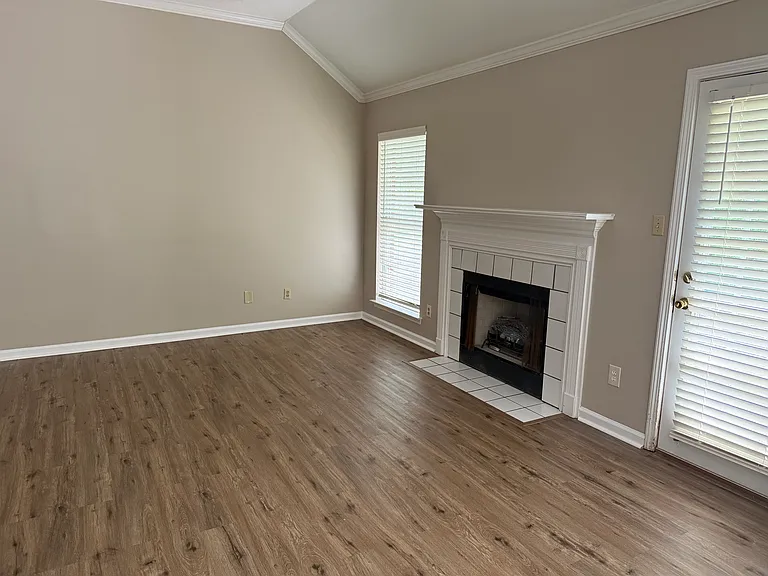 33 Pennington Pl — Photo 4