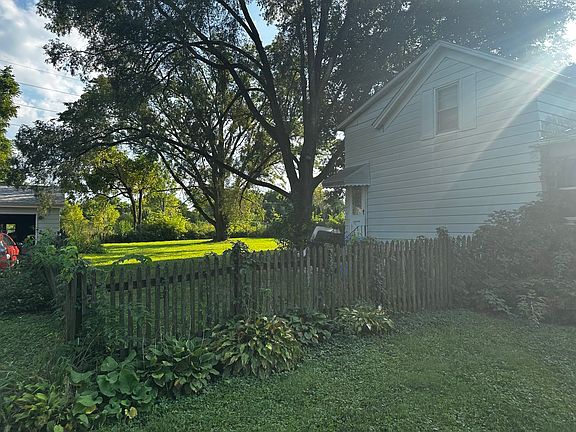 3rd image of 428 Chalmers St