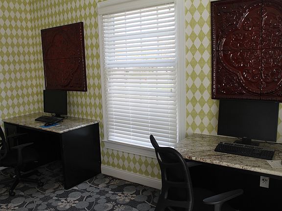 2nd image of 2149 Goldsmith Ln APT 4