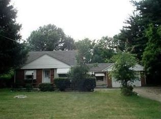 2510 Glenridge Rd, Euclid, OH 44117