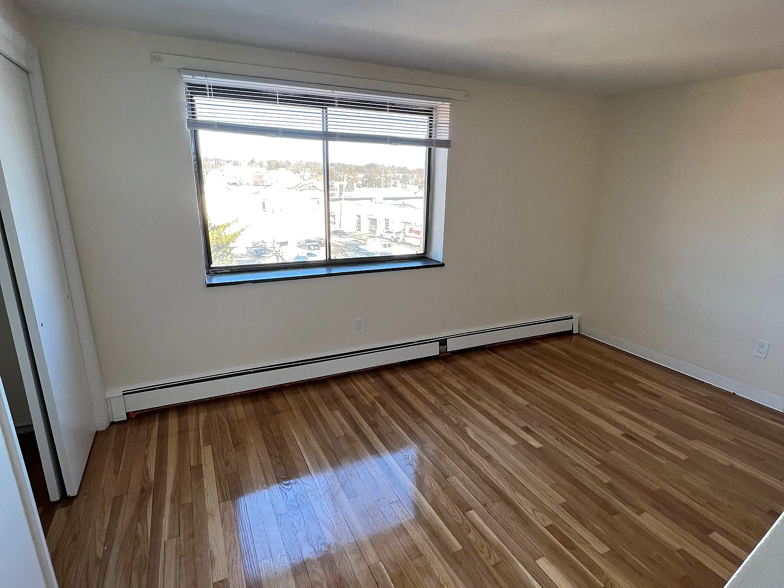 2 bed, 550 sqft, $2,800 — Photo 4