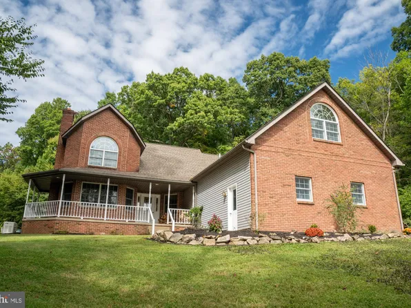 15 Hess Rd, Boyertown, PA 19512