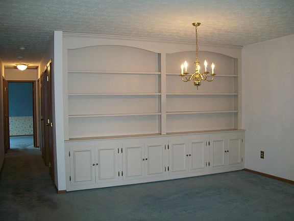 3rd image of 4806 Shannon Way