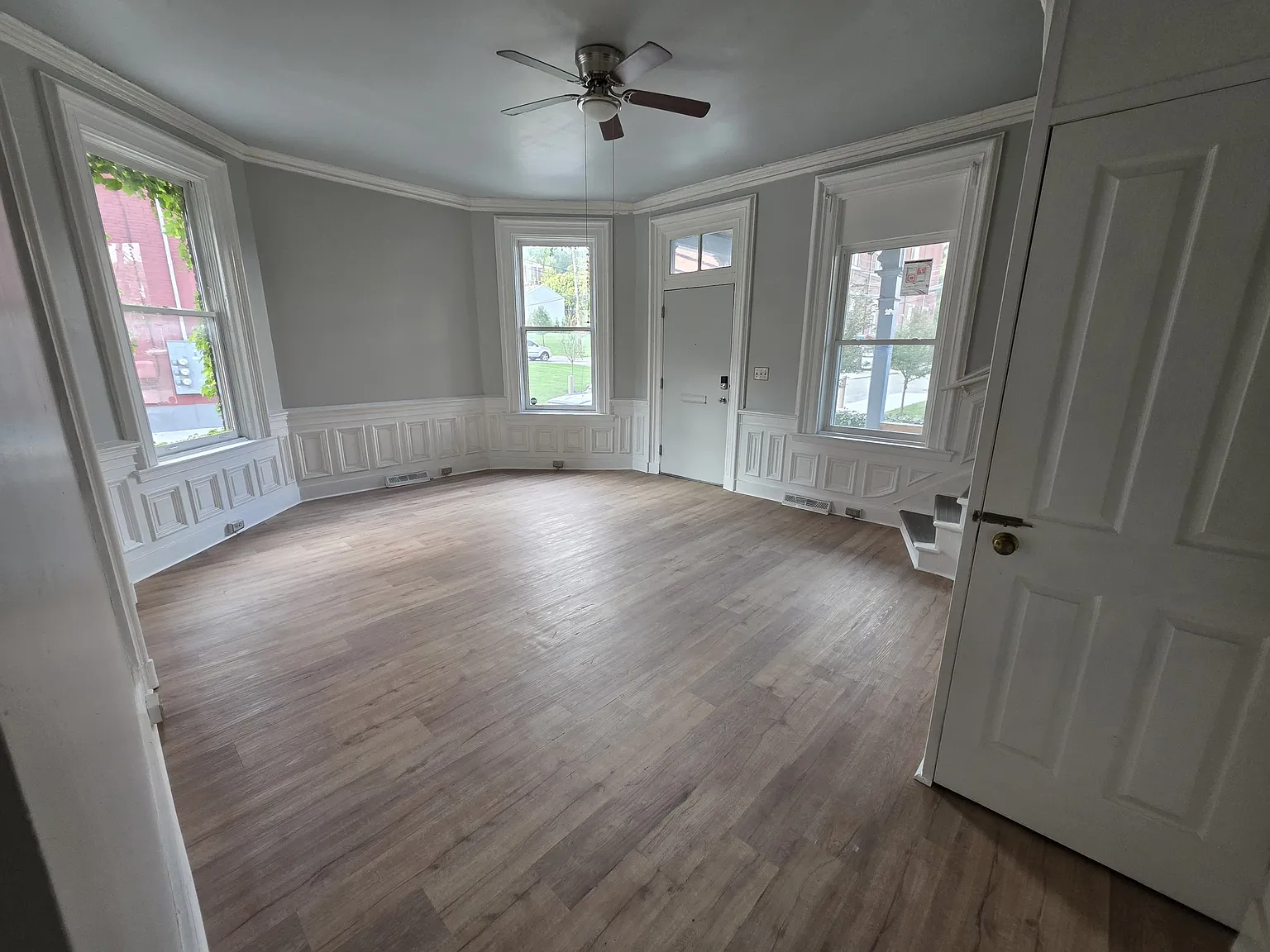 1536 Brighton Place — Photo 2