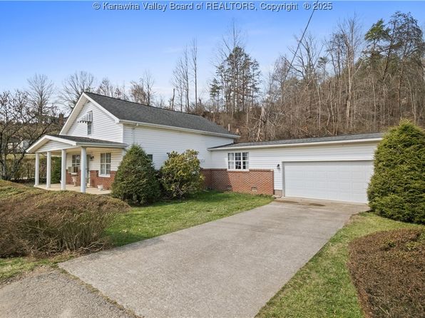 8300 Court Ave, Hamlin, WV 25523