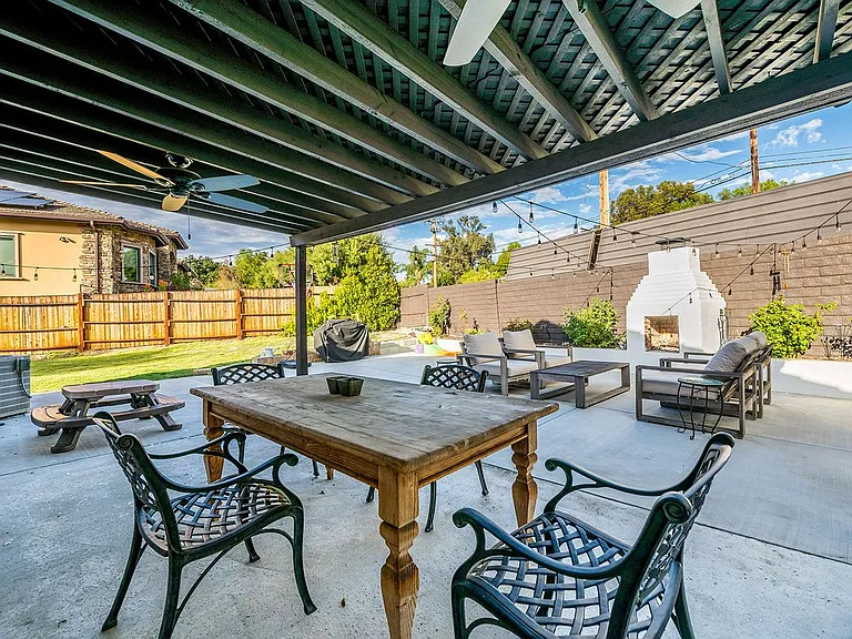 28403 Waring Pl — Photo 24
