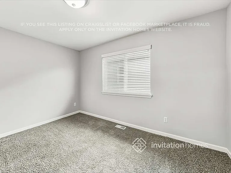 7624 Kodiak Ave NE — Photo 15