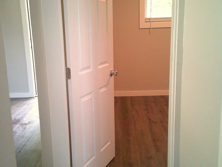 1603 W 22nd Ter — Photo 16