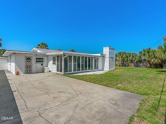 5th image of 24 Briggs Dr