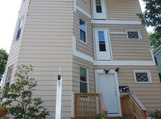 8 Courtland St, Worcester, MA 01602