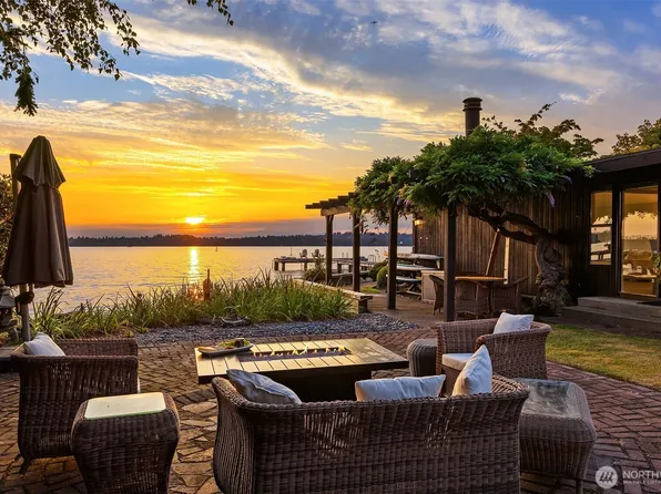 6209 Lake Washington Blvd NE, Kirkland, WA 98033