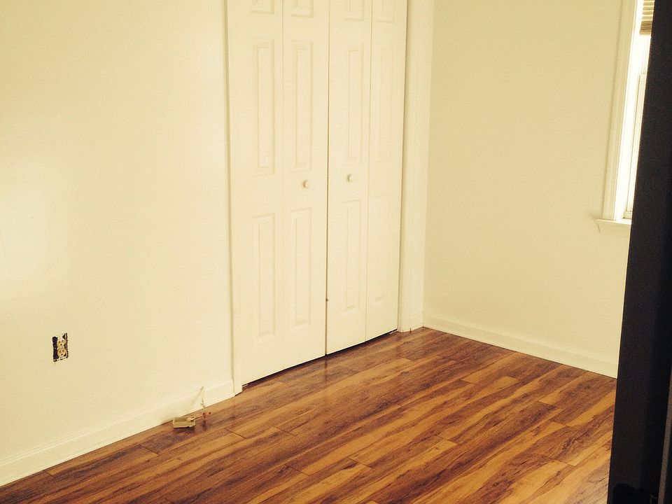 2nd image of 101 Rachelle Ct