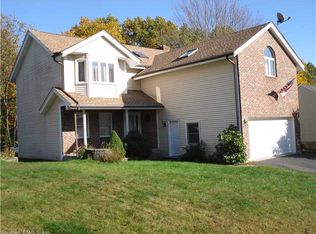 52 Mountain Laurel Dr, Waterbury, CT 06704
