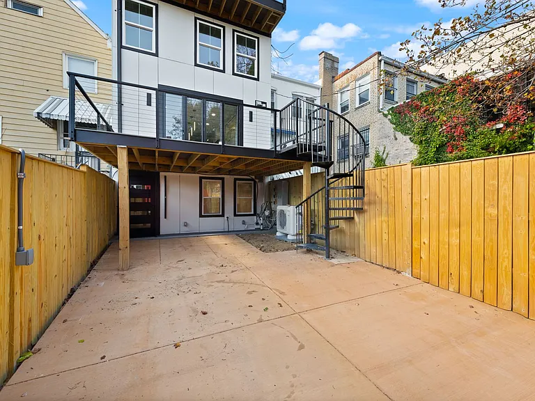 5303 7th St NW — Photo 12