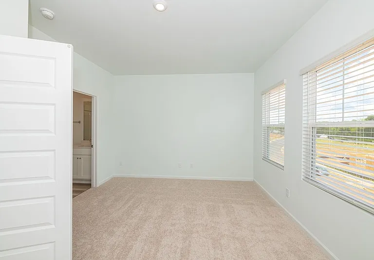 815 Freston Rd — Photo 24