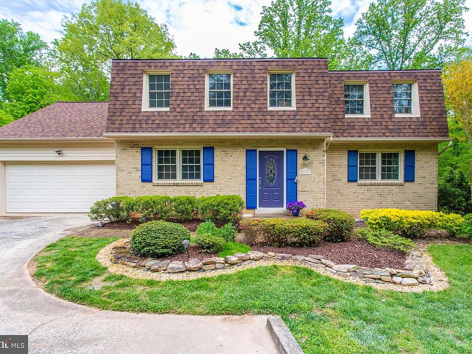 1st image of 10154 Tapestry Ct