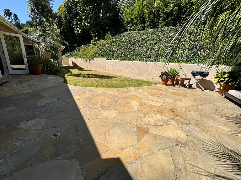 1006 Las Pulgas Rd — Photo 12