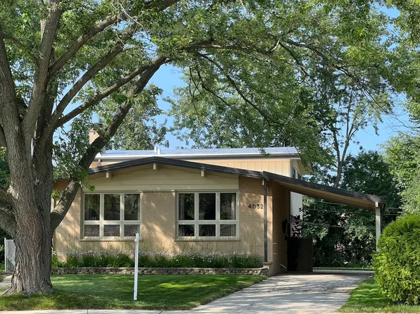 4032 Tower Cir, Skokie, IL 60076