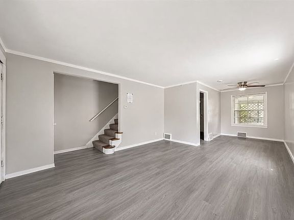 2nd image of 14212 Rainbow Ave