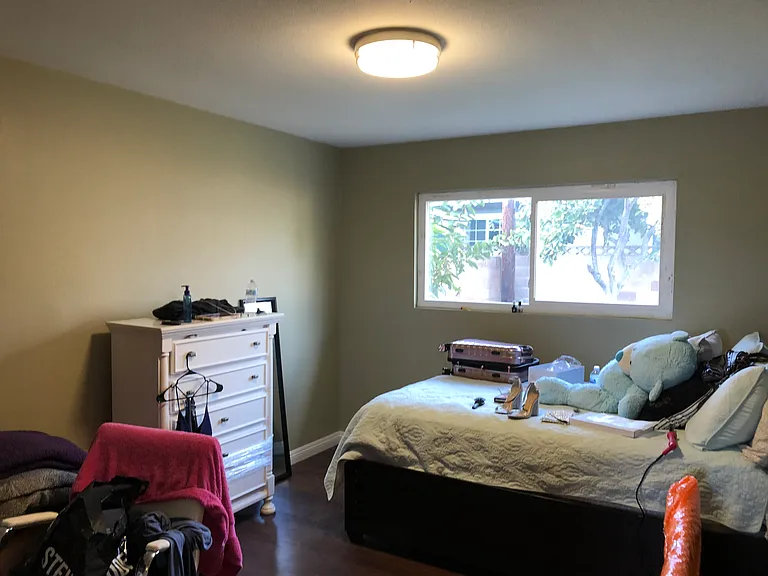 2105 W Adams St — Photo 2