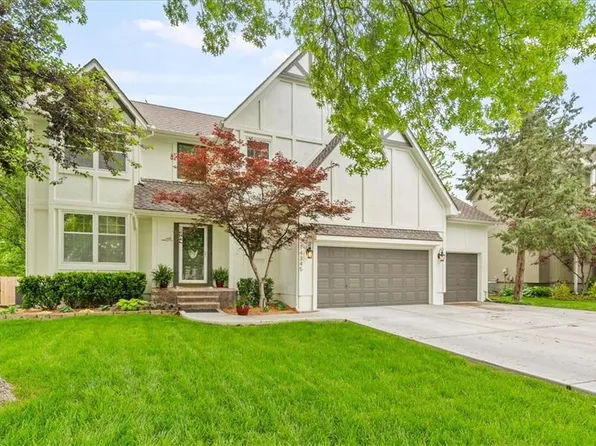 14345 S Twilight Ln, Olathe, KS 66062