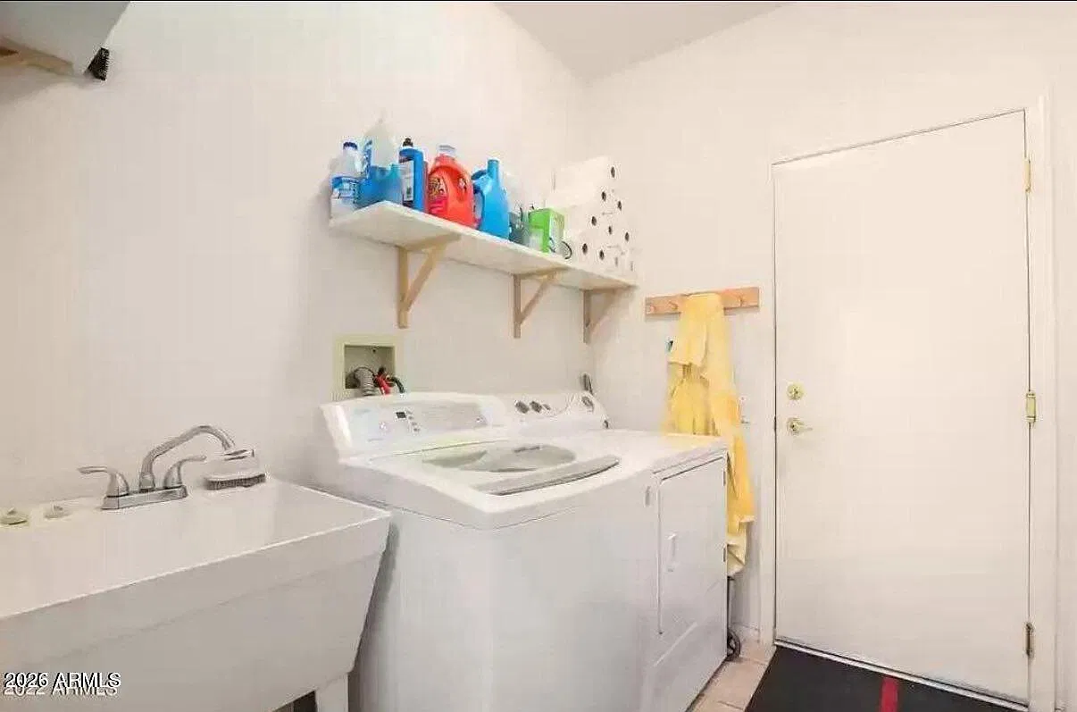 2 bed, 2.0 bath, 1627 sqft, $2,550 — Photo 3