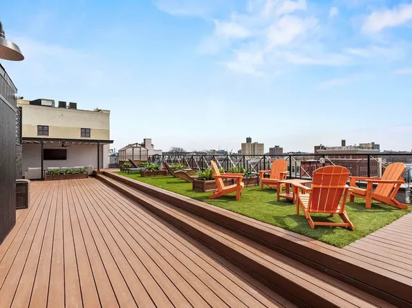 16 Howard Avenue image 2 of 19