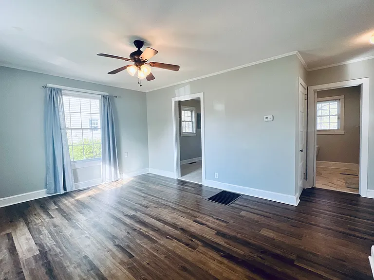 221 Mae Byrd Rd — Photo 4