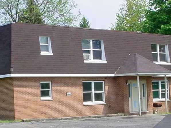 557 Nellie St, Masury, OH 44438