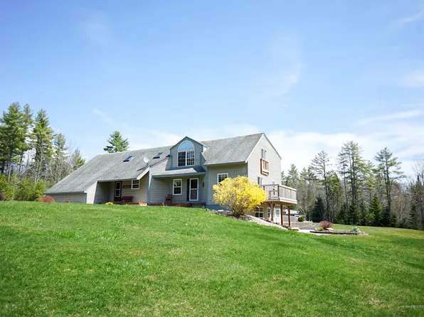 39 Fieldview Dr, Buxton, ME 04093