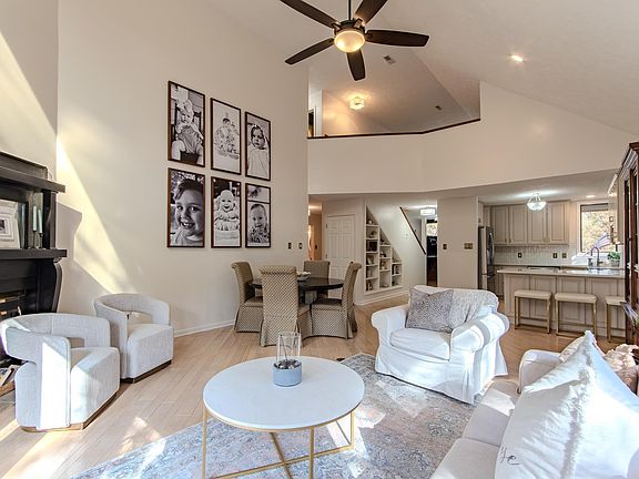 5th image of 215 Saint Andrews Ct