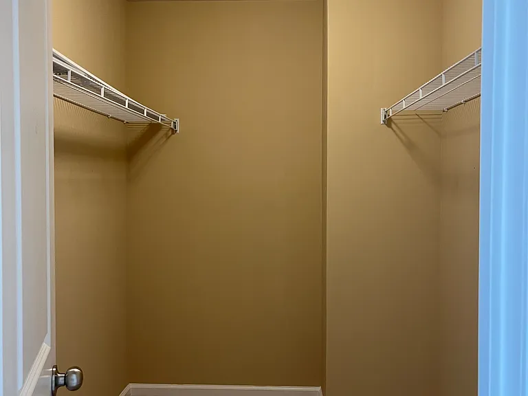 3076 Ellesmere Cir — Photo 15