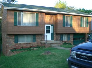 1064 Greenland Cir, South Charleston, WV 25309