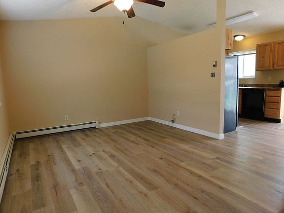 3rd image of 491 Mountain Vista Dr