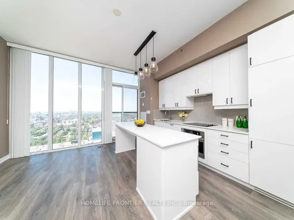 426 University Ave, Toronto, ON