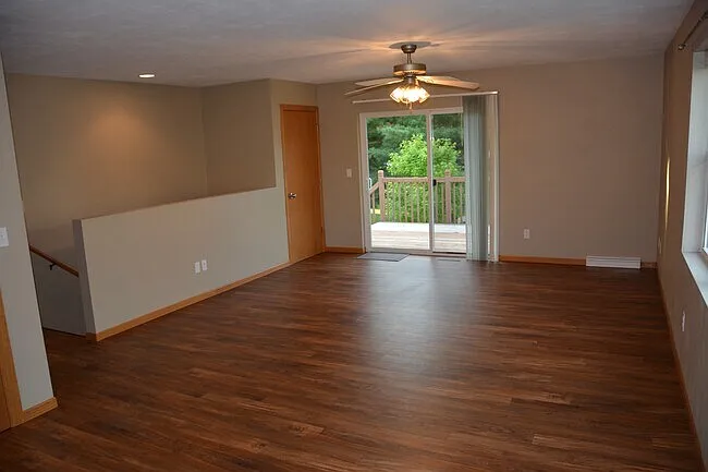 15' x 21' Living Room